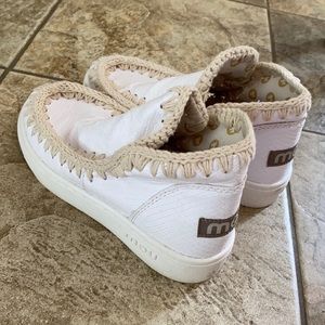 Great condition Mou shoes!! Only worn 2 times.